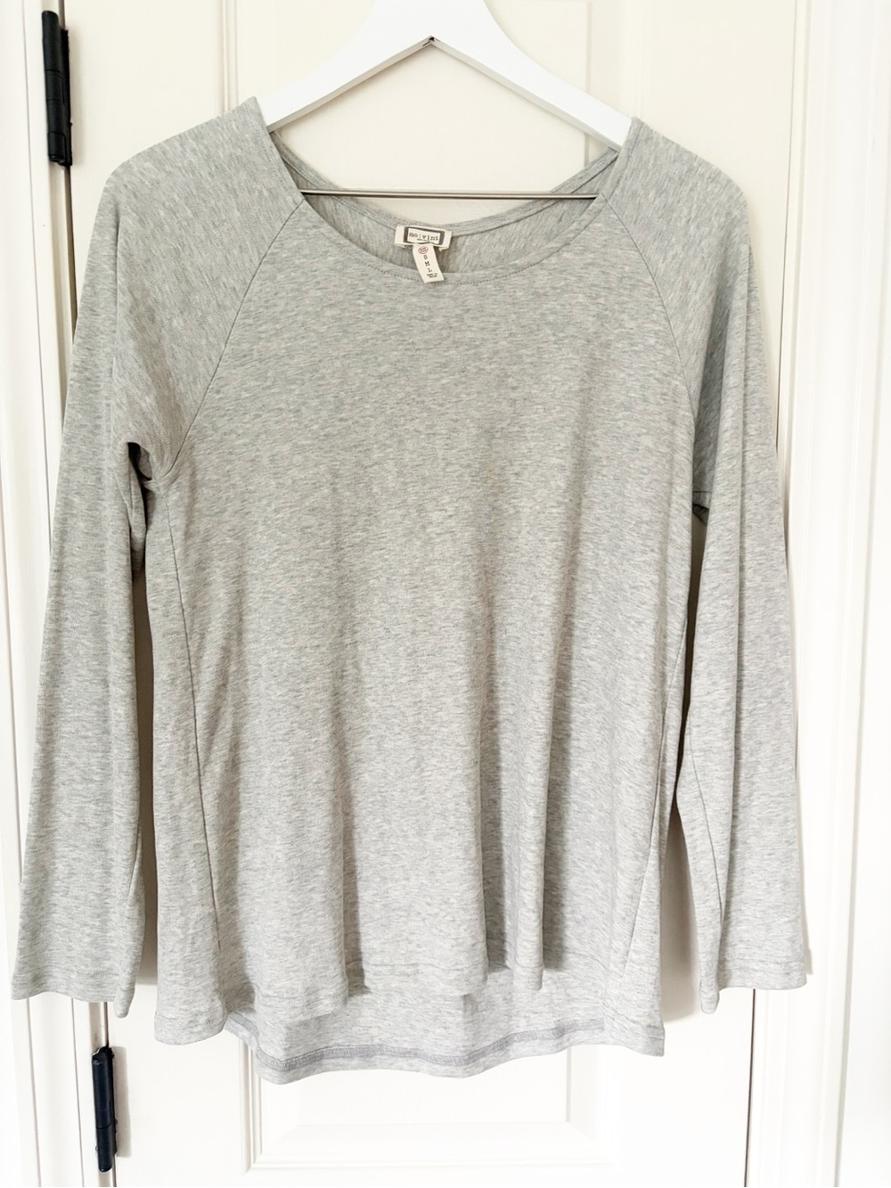 XS • mo:vint Lightweight Crewneck Long Sleeve Top - Light Gray